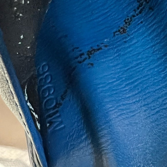 Authentic Louis Vuitton Card Holder - Picture 9 of 9